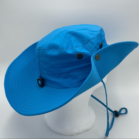 Blue Hat for Outdoor Adventures - Picture 3 of 9
